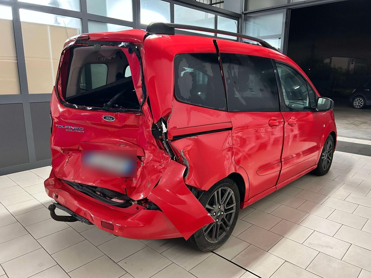 Ford Tourneo Courier 1.0 Benz 100CV - 2019 Incidentato