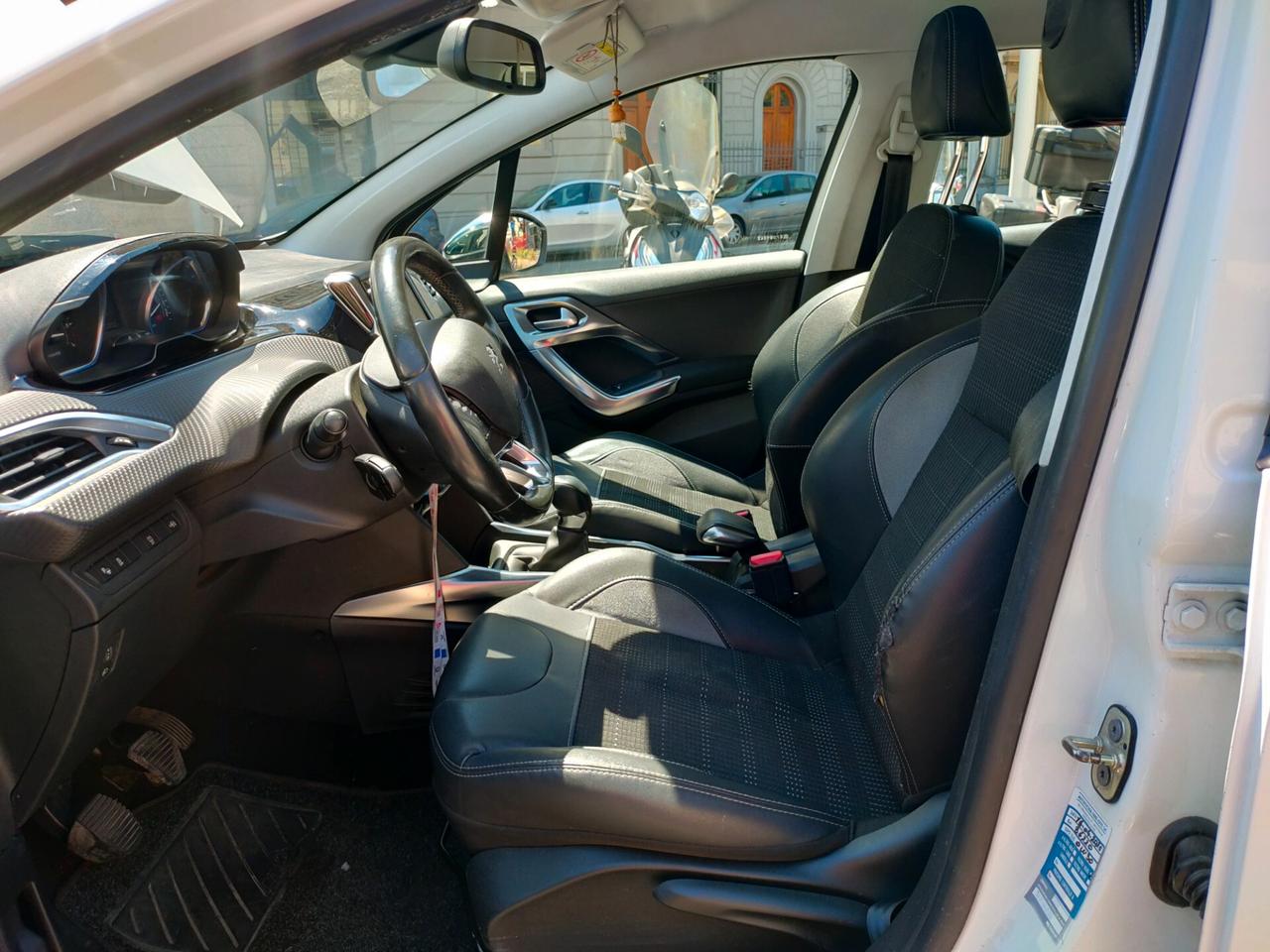 Peugeot 2008 PureTech 82 Allure