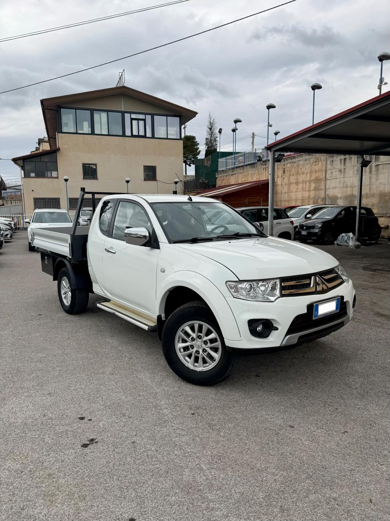Mitsubishi L200 2.5 DI-D/178CV 2014