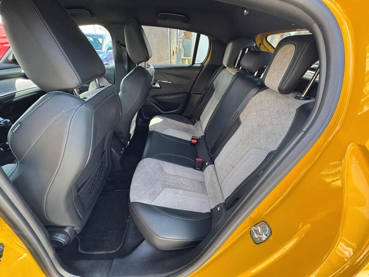 Peugeot 208 GT LINE - NEOPATENTATI