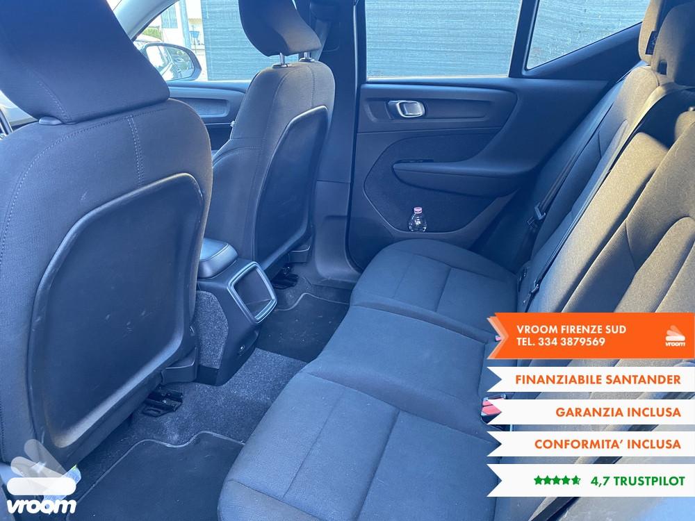 VOLVO XC40 (2017-->) XC40 T2 Momentum Pro