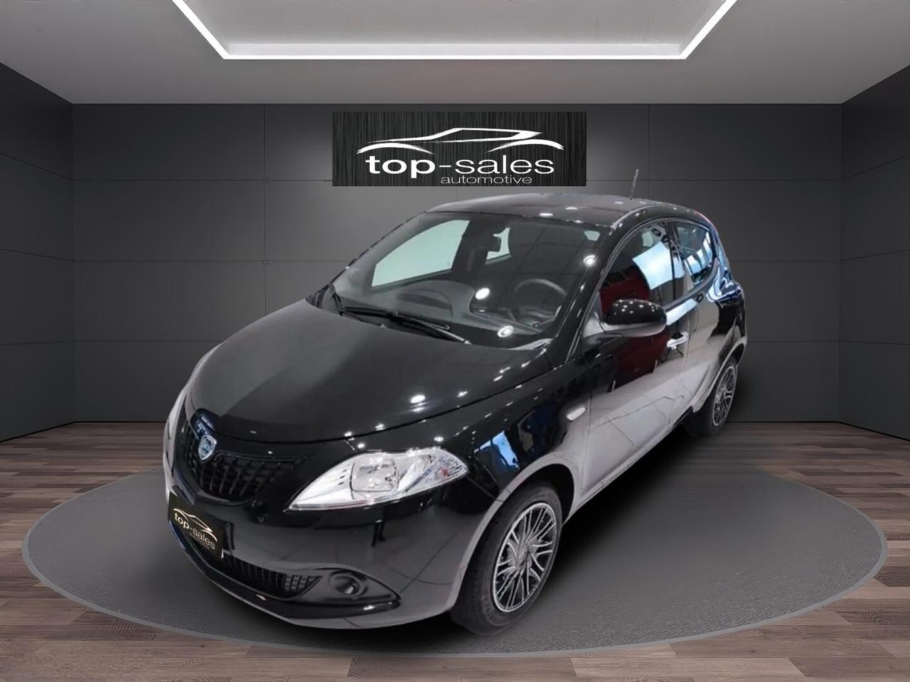 Lancia Ypsilon 1.2 69 CV 5 porte Gold Ok Neopatentati