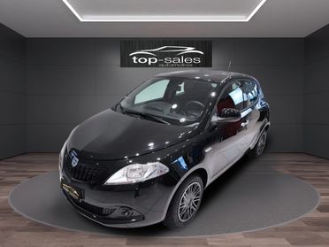 Lancia Ypsilon 1.2 69 CV 5 porte Gold Ok Neopatentati
