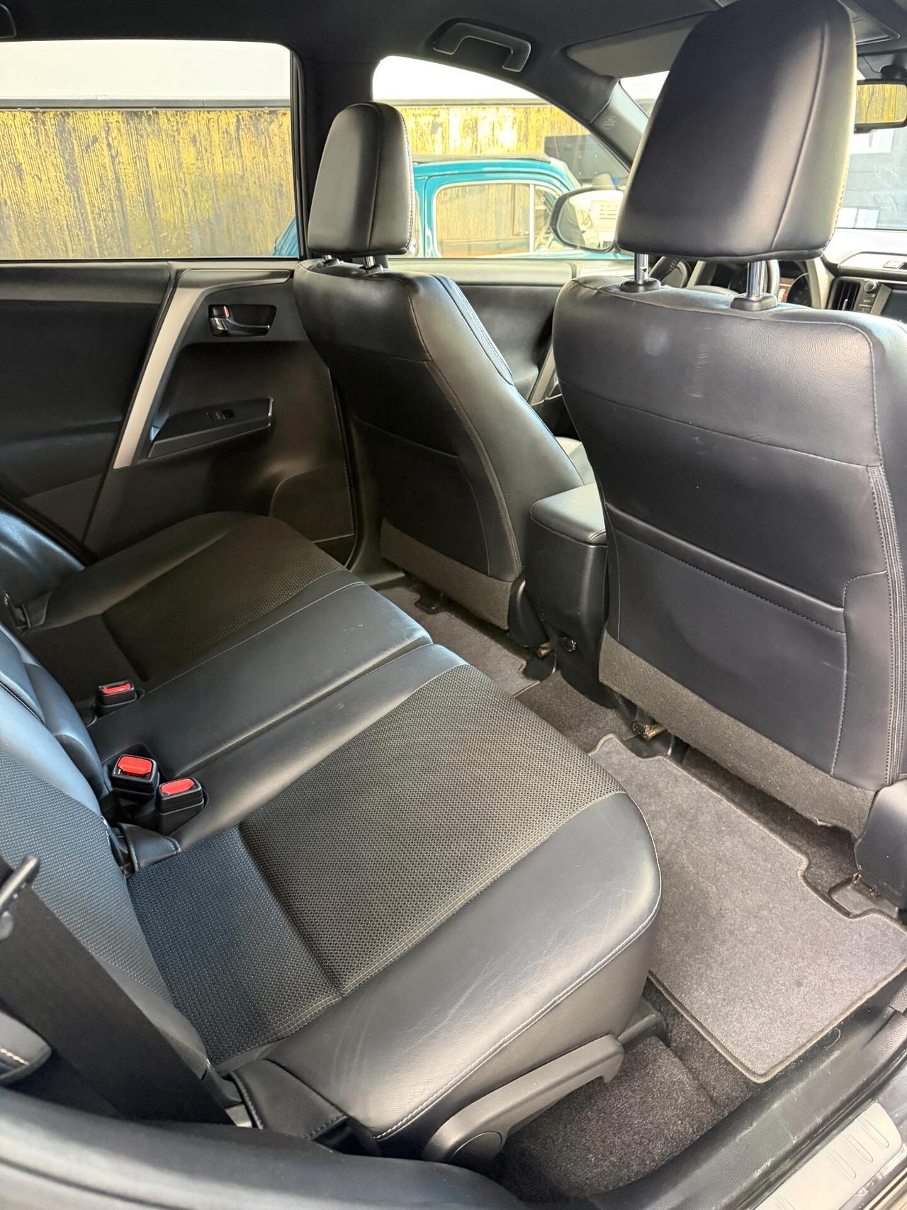 Toyota RAV 4 RAV4 2.0 D-4D 2WD Lounge