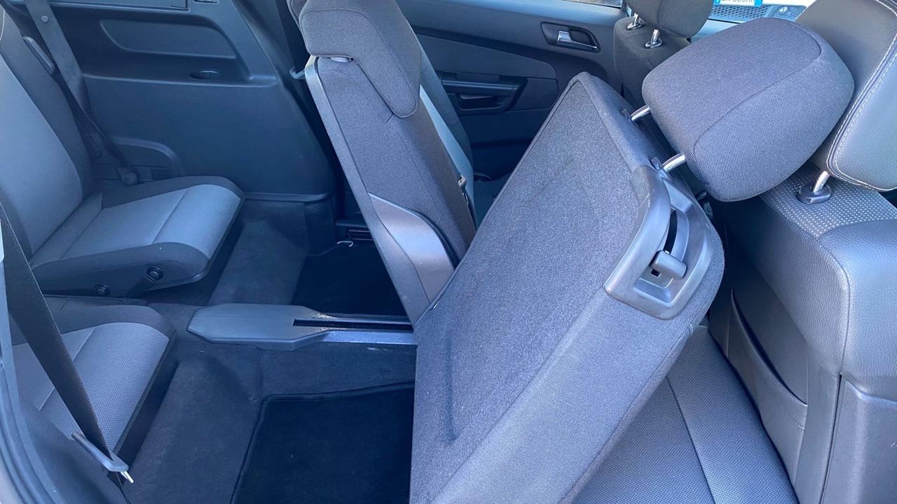 Opel Zafira 1.8 16V VVT Enjoy