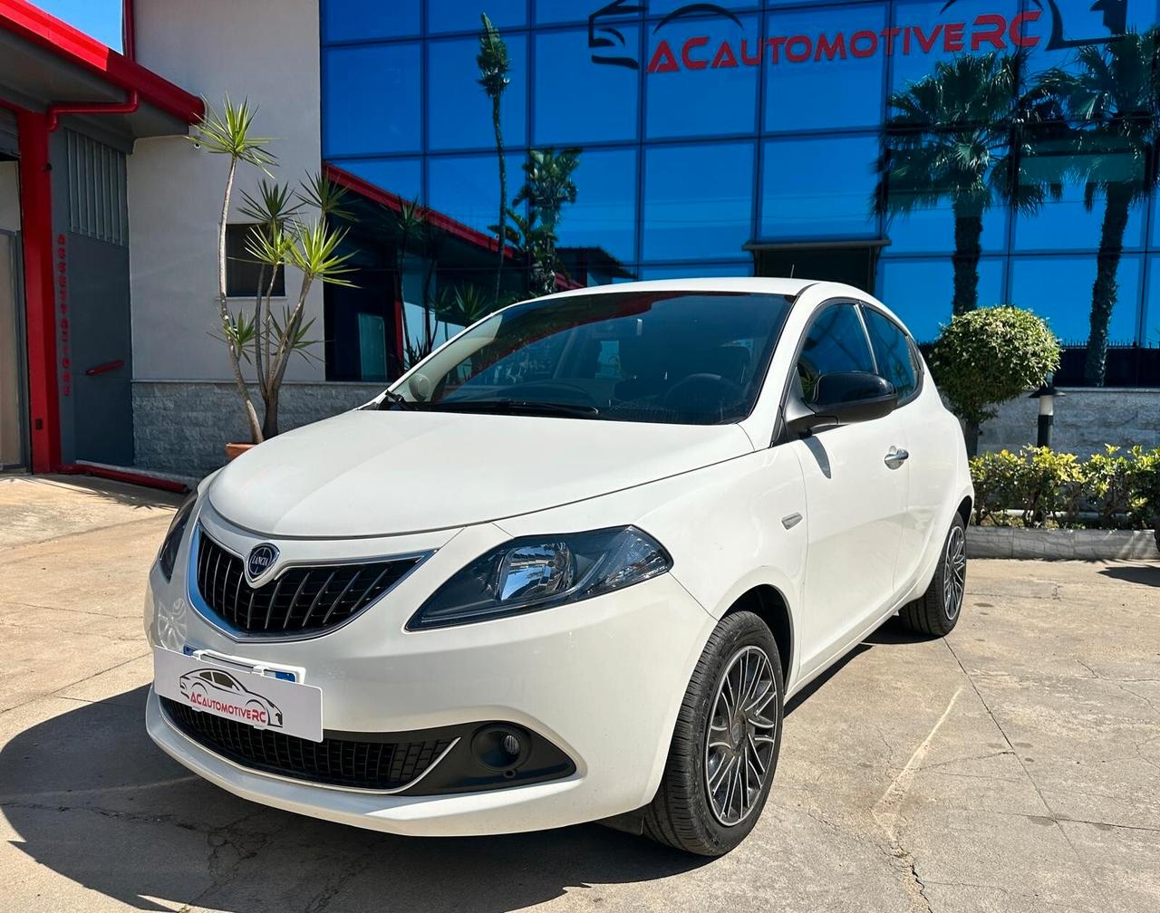 Lancia Ypsilon 1.0 FireFly 5 porte S&S Hybrid Gold