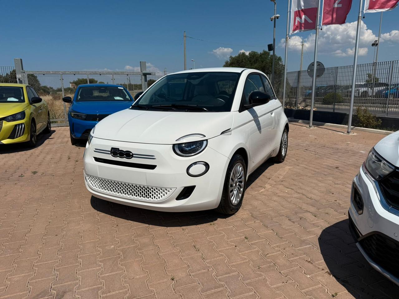Fiat 500 Berlina Hybrid Pop