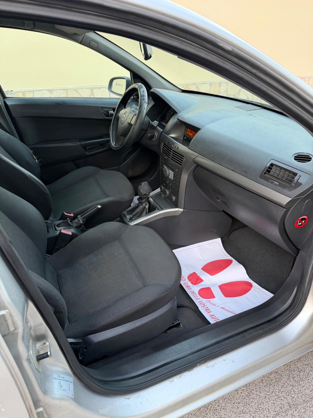 Opel Astra 1.4 16V Twinport 5 porte Enjoy