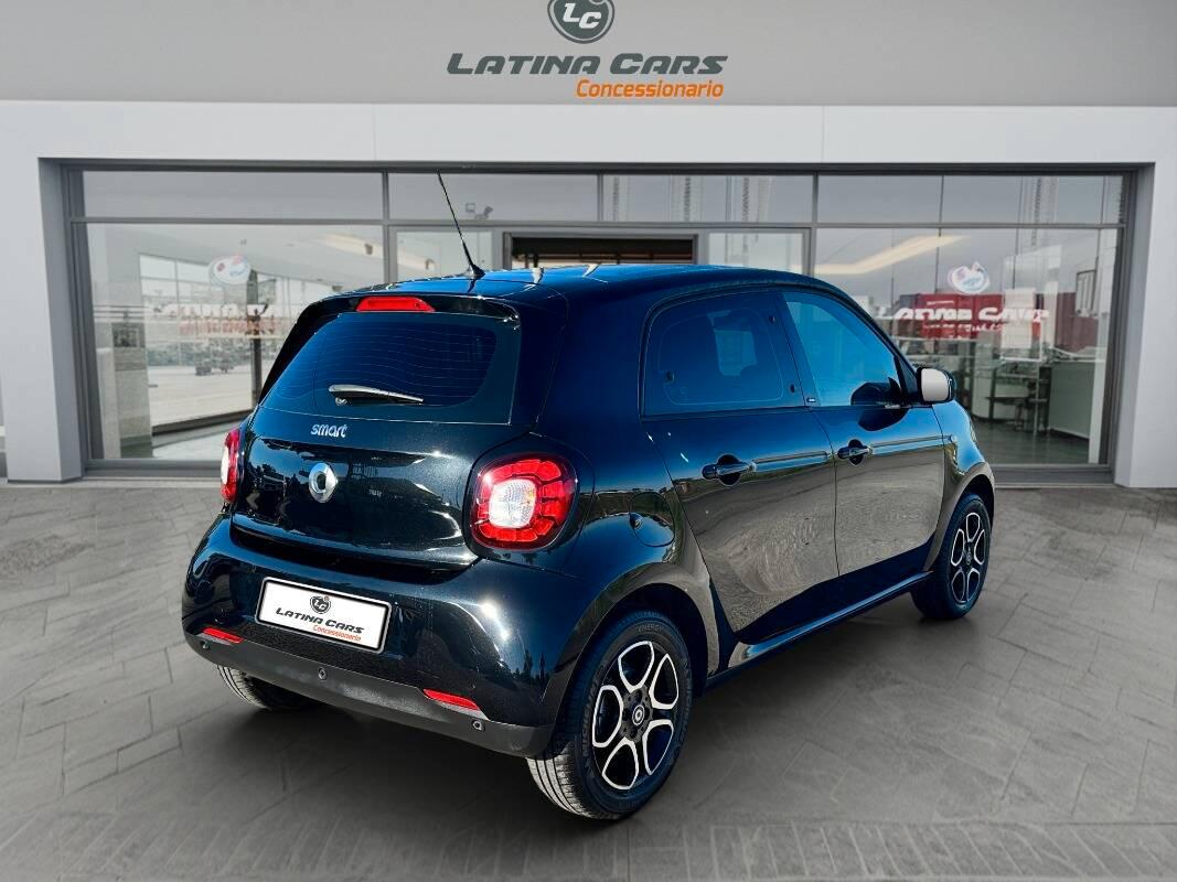 Smart Forfour 1.0 Youngster 71cv AUTOM E TETTO PANORAMICO