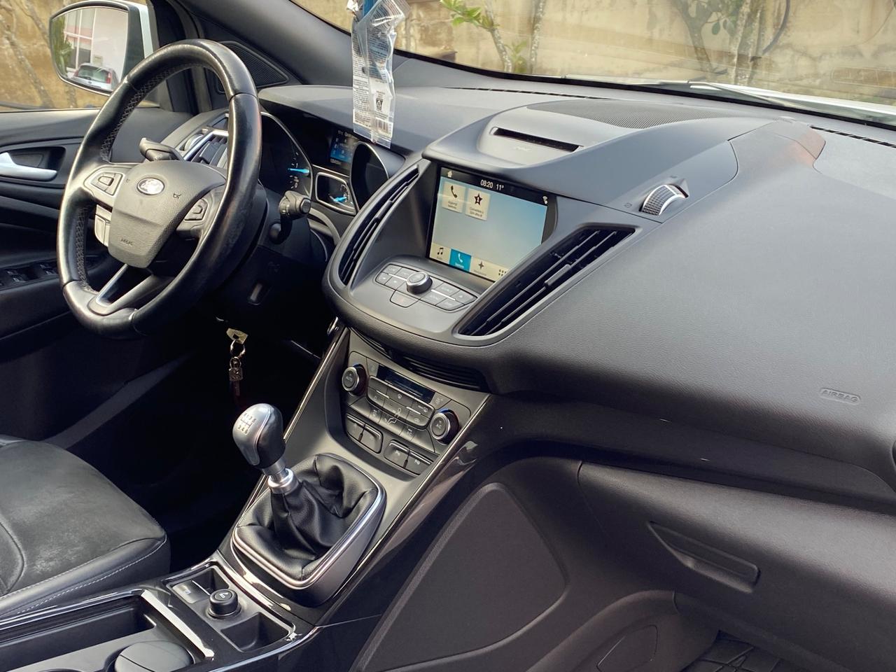 Ford Kuga 1.5 TDCI 120 CV S&S 2WD ST-Line