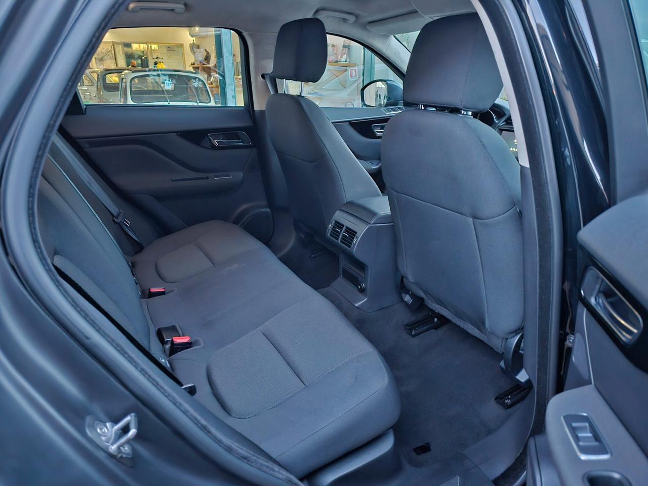 Jaguar F-Pace 2.0 D 240 CV AWD aut. Pure