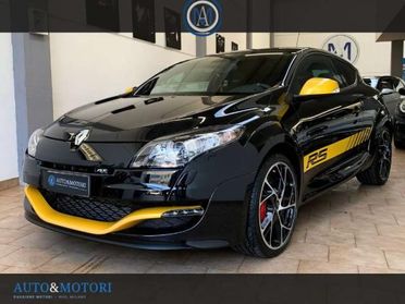 Renault Megane Megane III 2008 Coupe Coupe 2.0 16v T RS 250cv