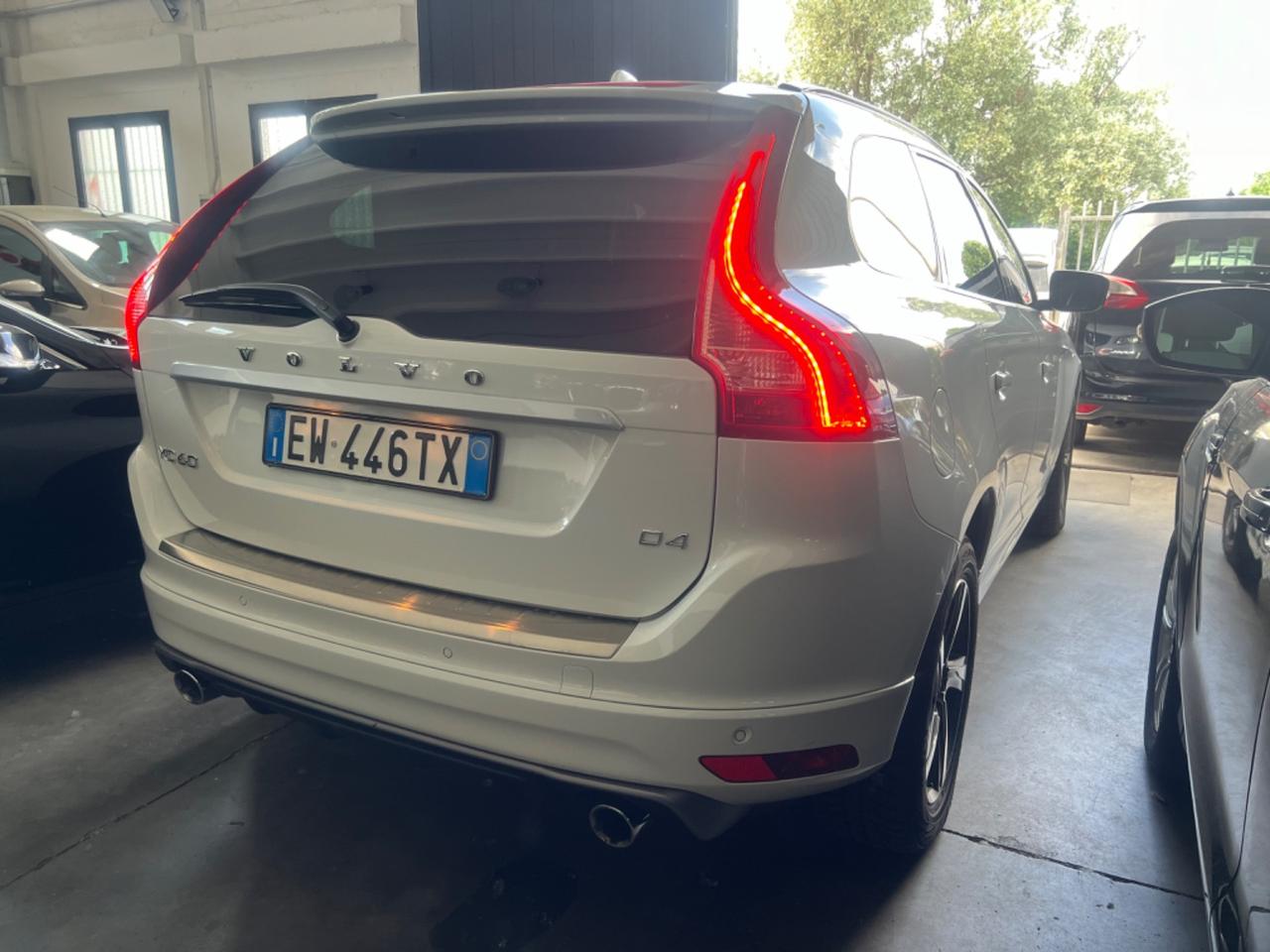 Volvo XC 60 XC60 D4 163 CV Geartronic R-design Momentum N1