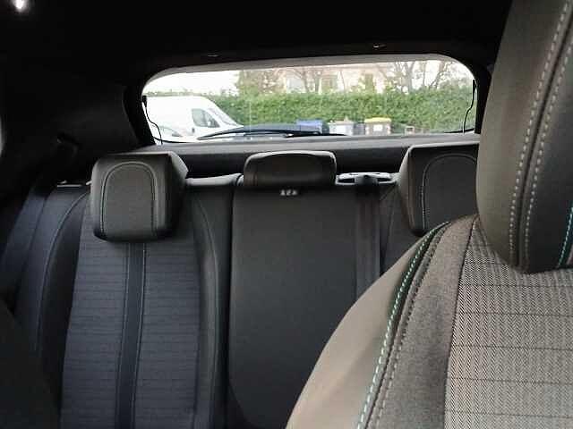 Peugeot 2008 PureTech 100 S&S Allure Pack