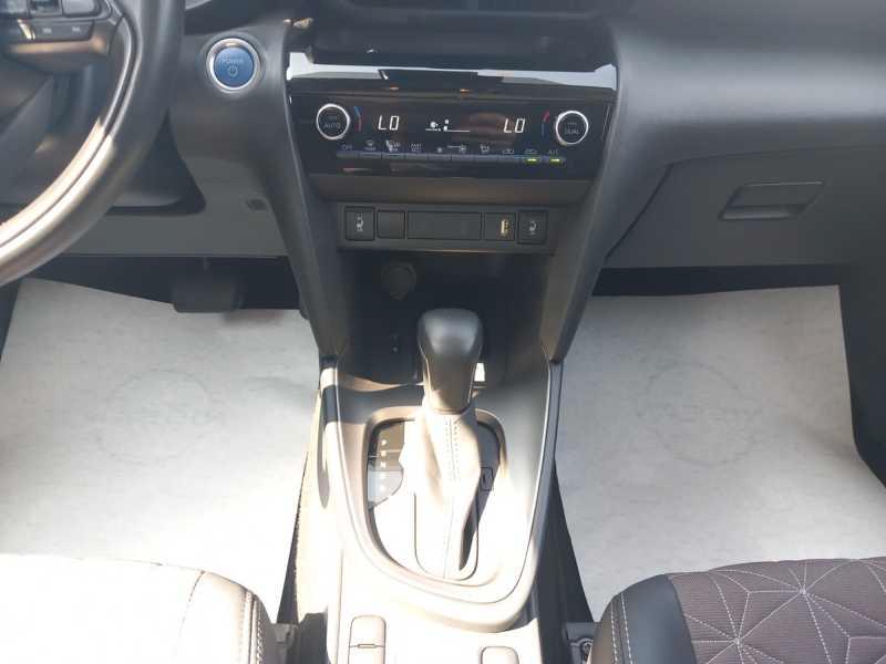 TOYOTA Yaris Cross 1.5h Lounge fwd 116cv e-cvt