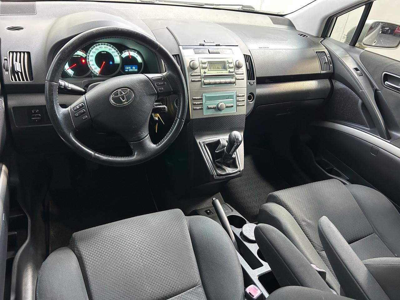 Toyota Corolla 2.0 16V D-4D 5 porte