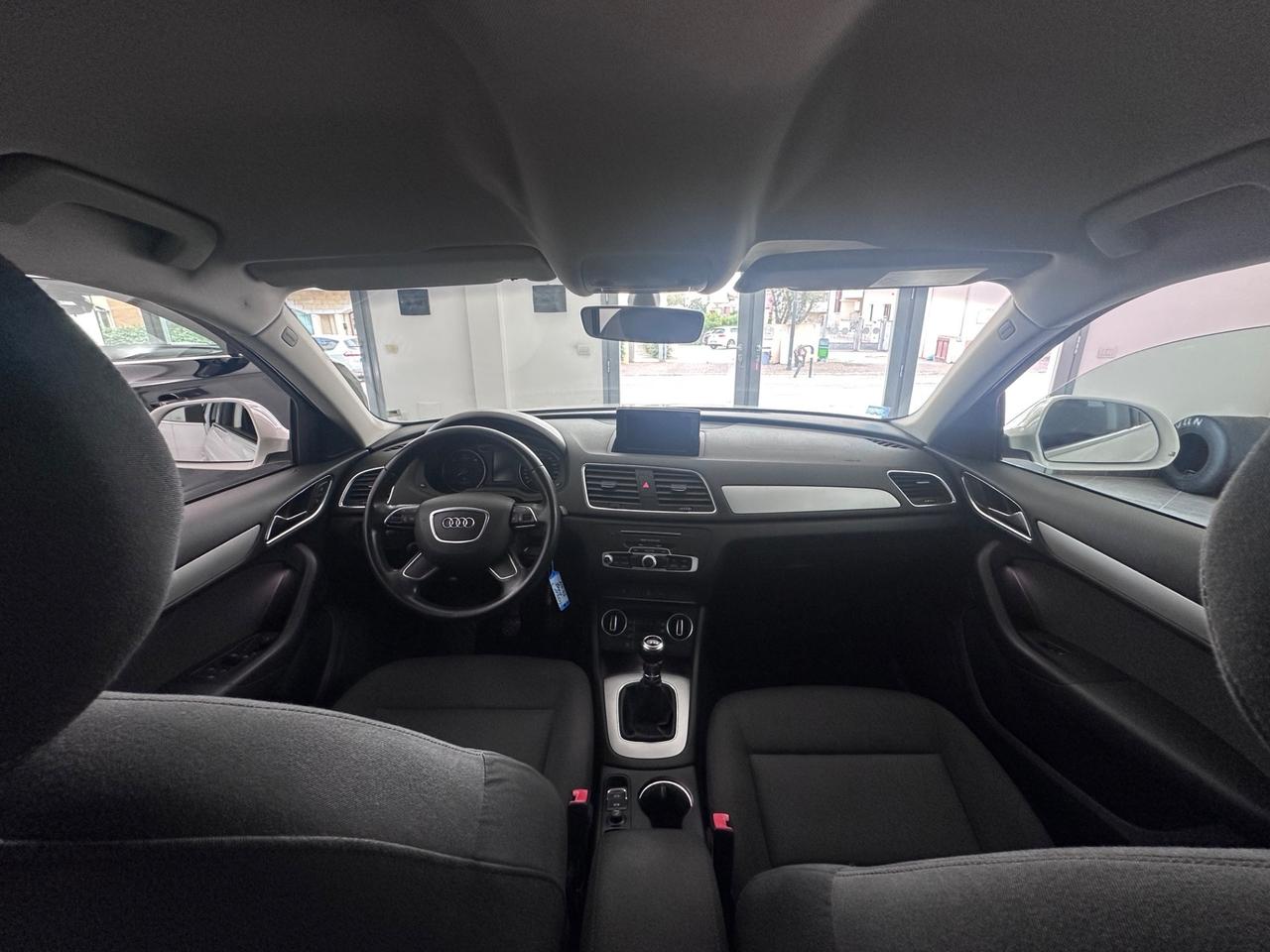 Audi Q3 2.0 TDI 120 CV Business