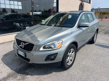 VOLVO XC60 2.4 D 163CV AWD Geartronic Momentum MOLTO BEN TENUTA