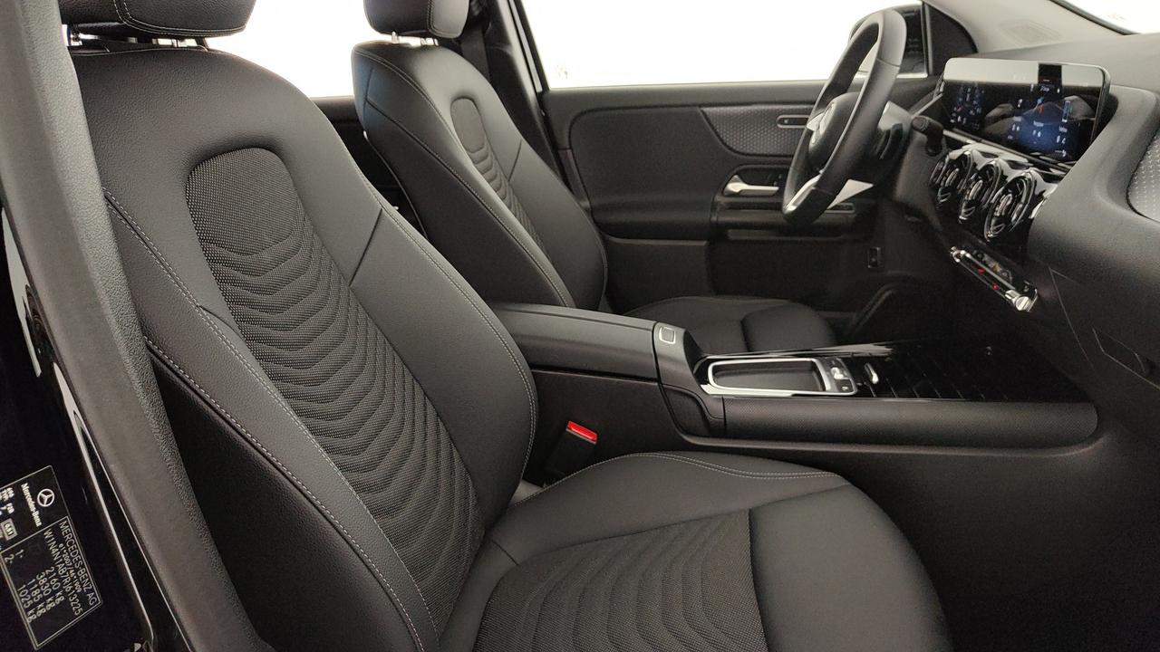 Mercedes-Benz GLA-H247 2023 - GLA 180 d Progressive Advanced auto