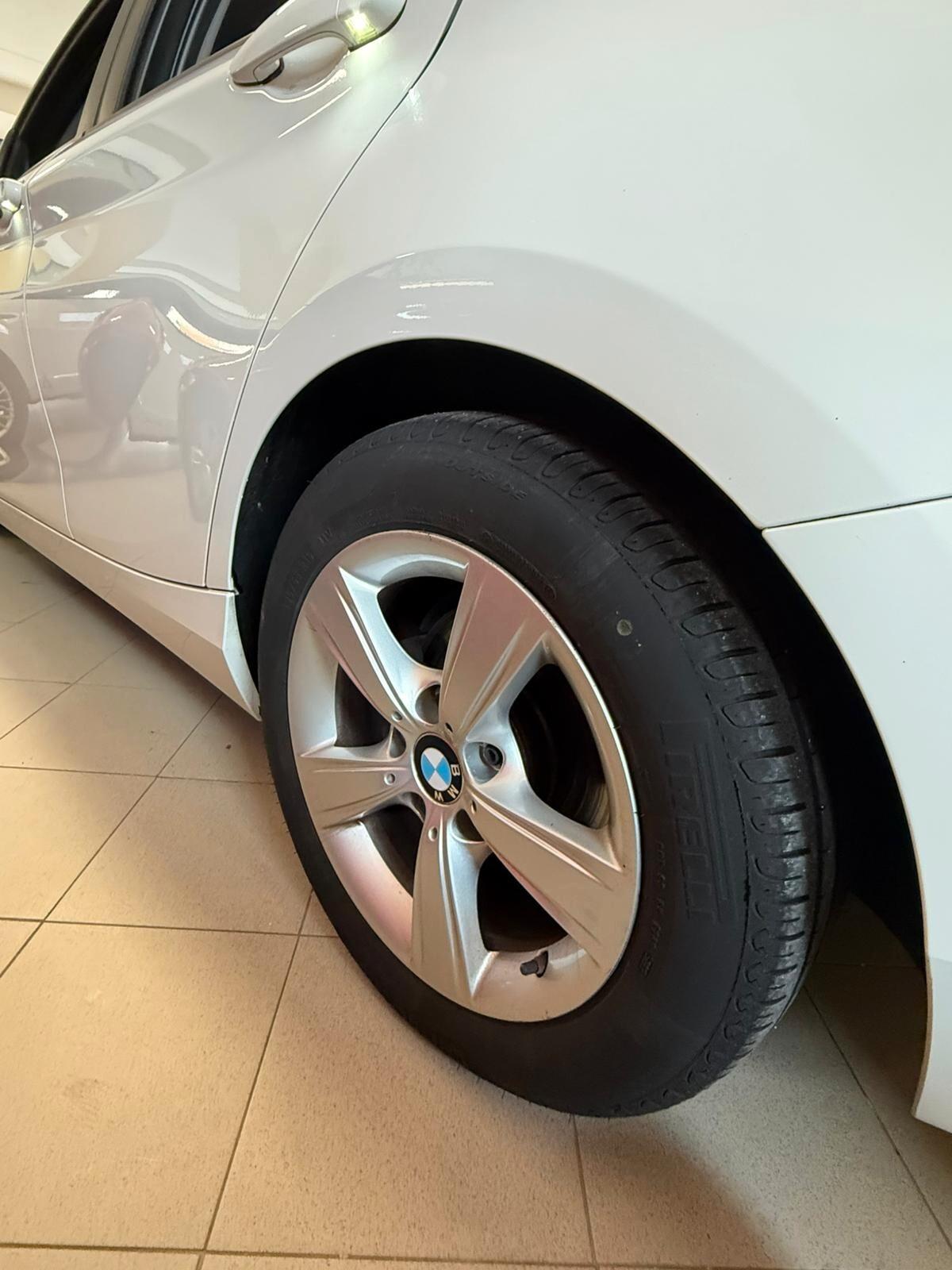 Bmw 116 116d 5p. Urban