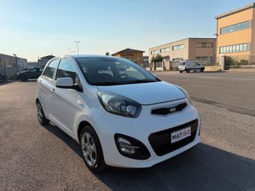 KIA PICANTO GPL + LANCIA DELTA ( leggere )
