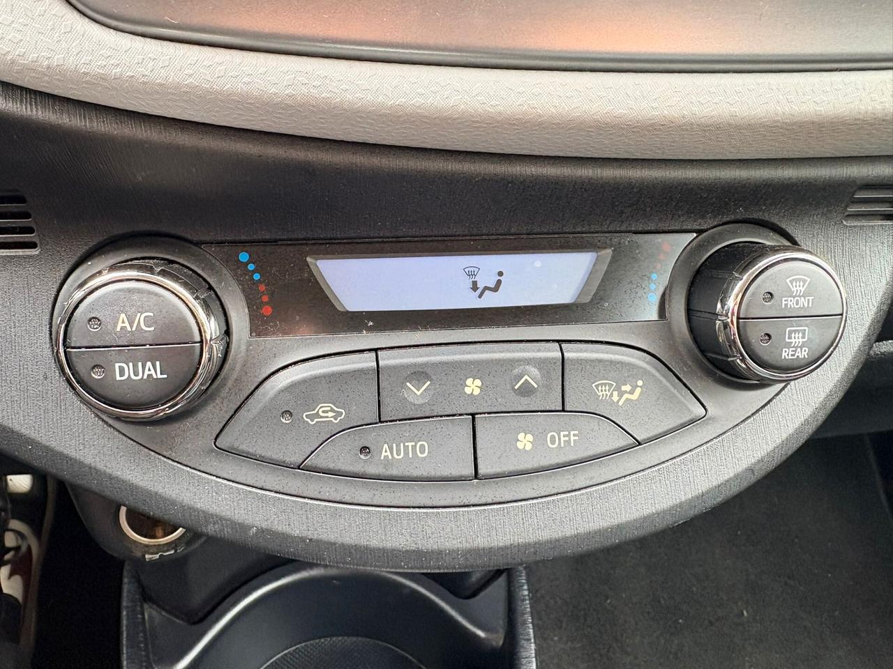 Toyota Yaris 1.5 Hybrid 5 porte Lounge