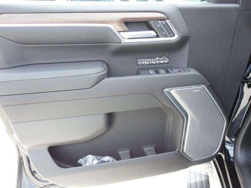 Chevrolet Silverado Silverado crew cab 6.2 V8 ecotec3 High Country 420cv auto