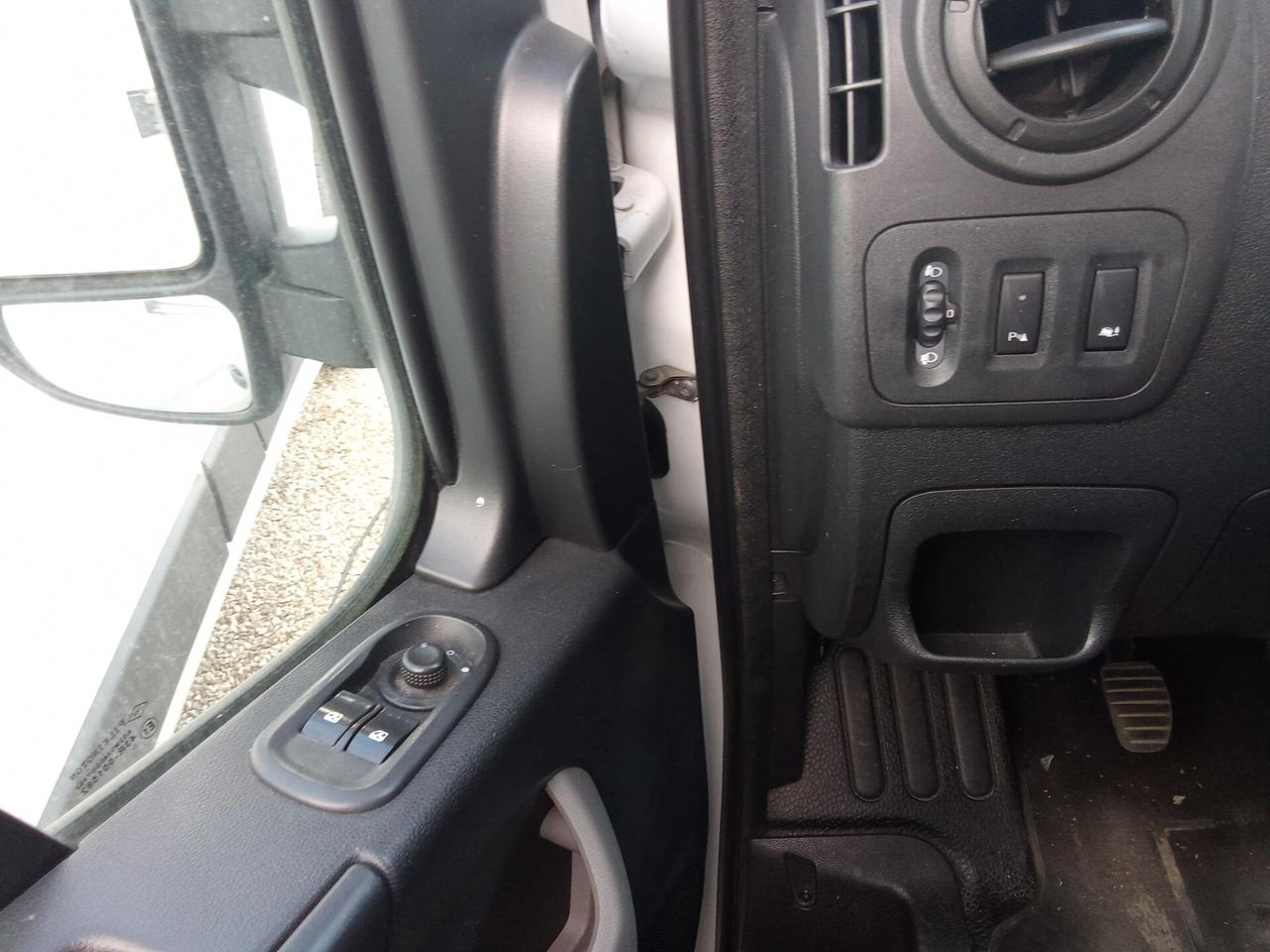 Nissan NV400 35 2.3 dCi 130CV COIMBENTATO Furgone