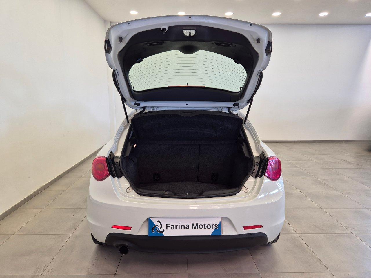 Alfa Romeo Giulietta 1.4 tb 105cv - NEOPATENTATI