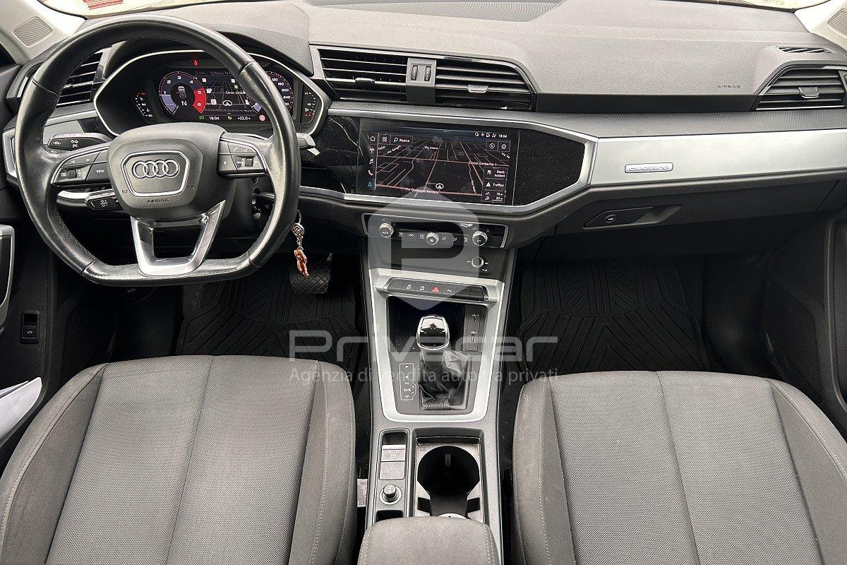 AUDI Q3 35 TDI quattro S tronic Business Advanced