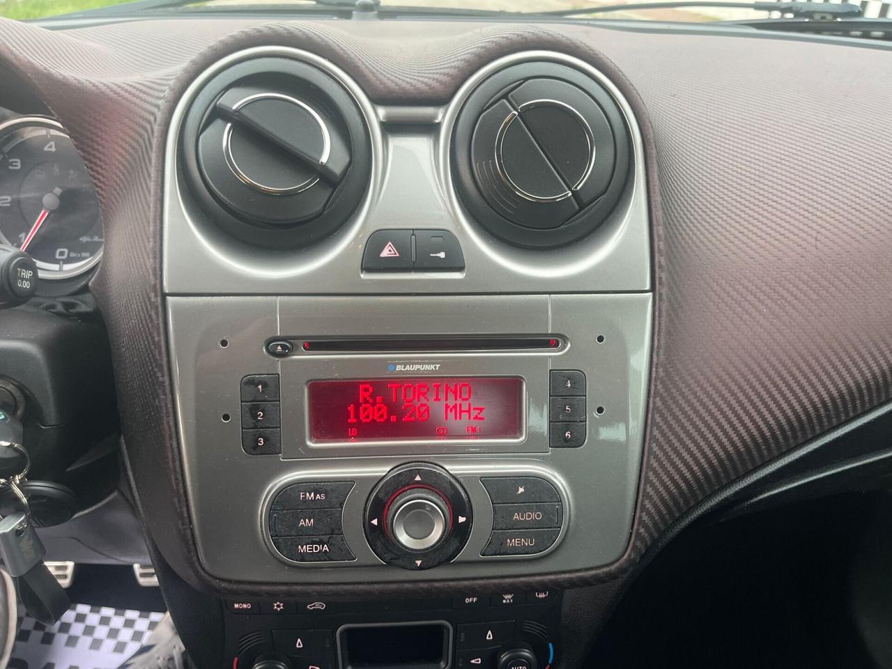 Alfa Romeo MiTo 1.6 JTDDistinctive Sport Pack Unipro 2009