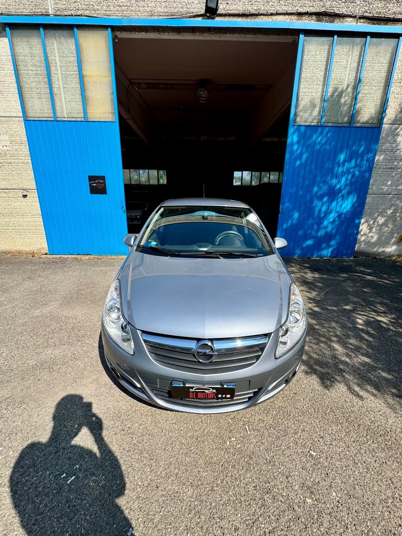 Opel Corsa 1.2 5 porte Easytronic Cosmo