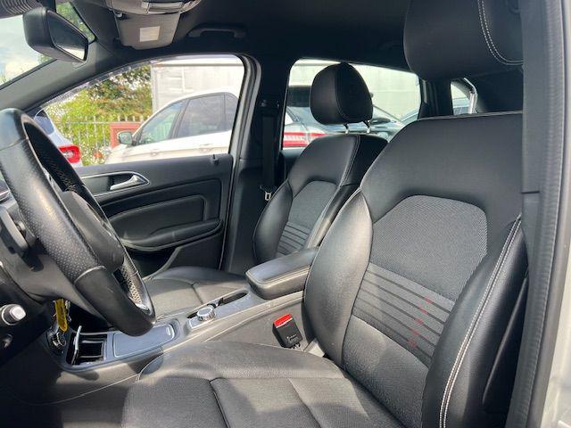 MERCEDES-BENZ B 180 Premium CAMBIO AUTOMATICO