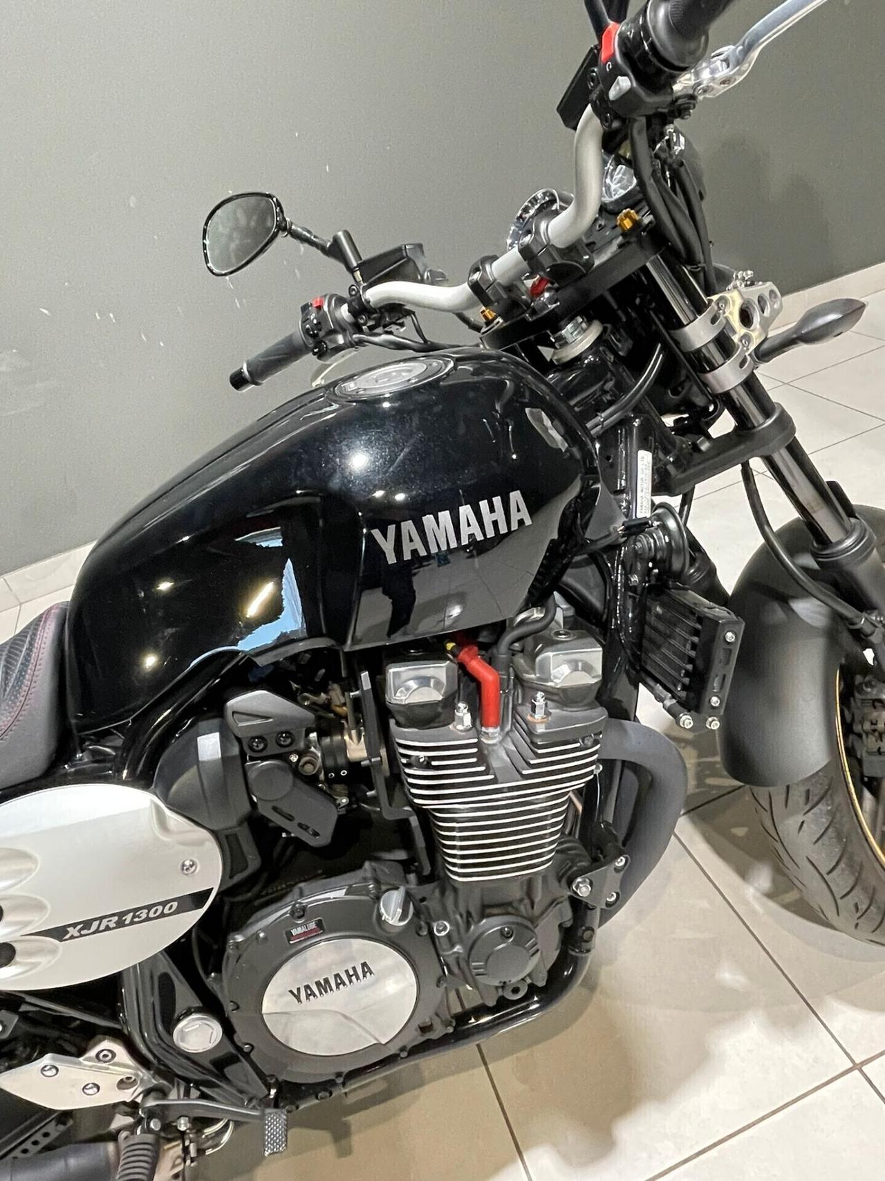 Yamaha XJR 1300