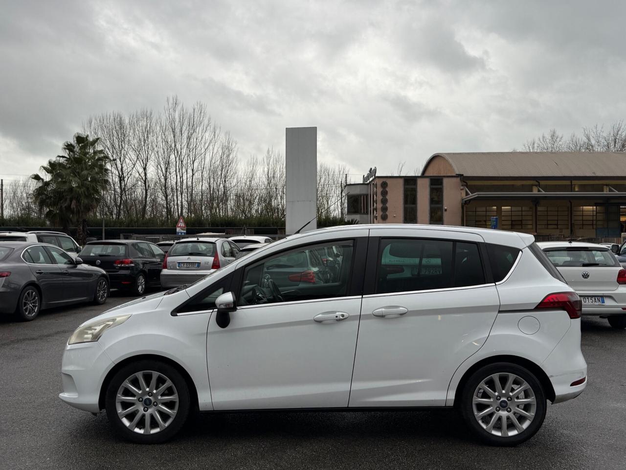 Ford B-Max 1.6 TDCi 95 CV Business Titanium