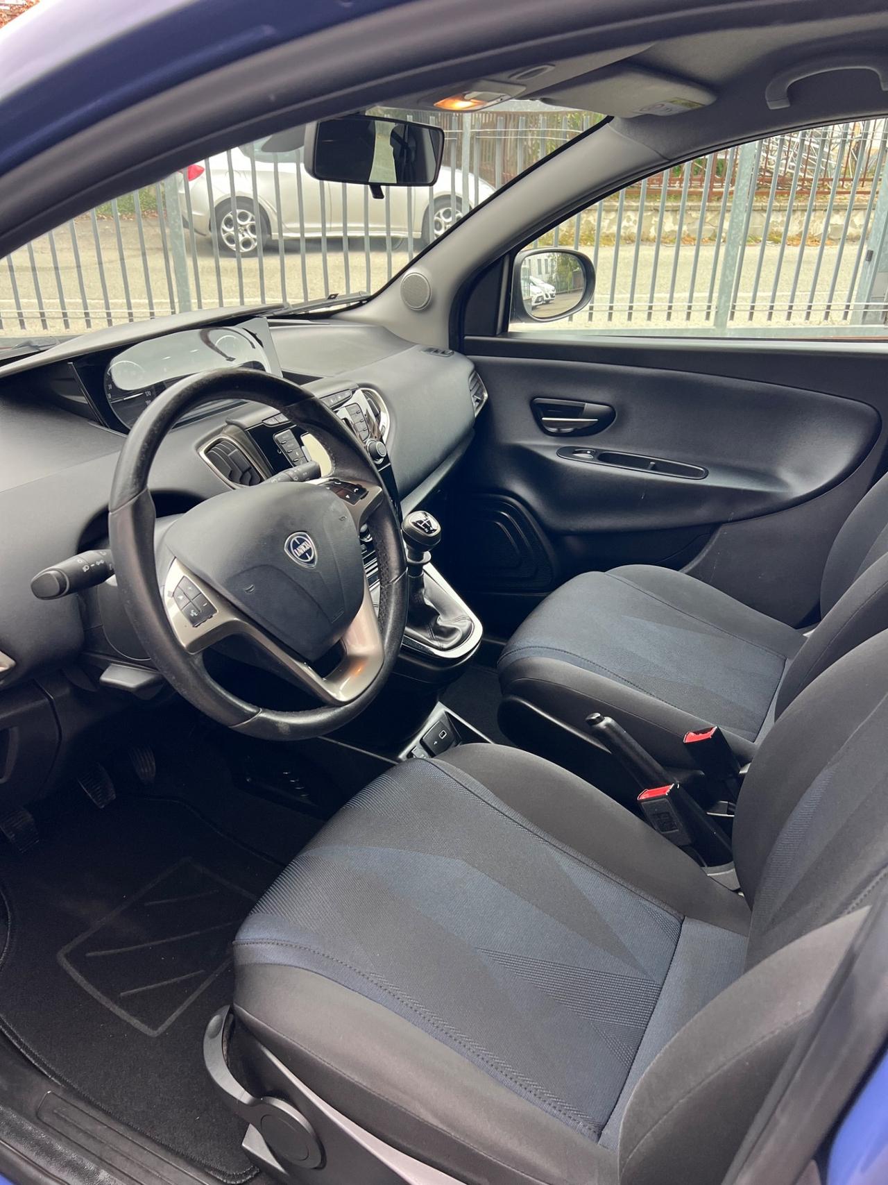 Lancia Ypsilon 1.2 69 CV 5 porte GPL Ecochic NEOPATENTATI
