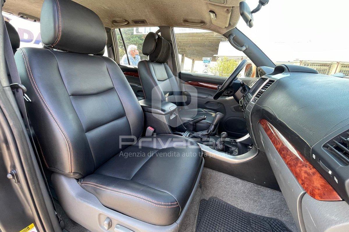 TOYOTA Land Cruiser 3.0 D-4D 16V cat 5 porte aut. Wagon