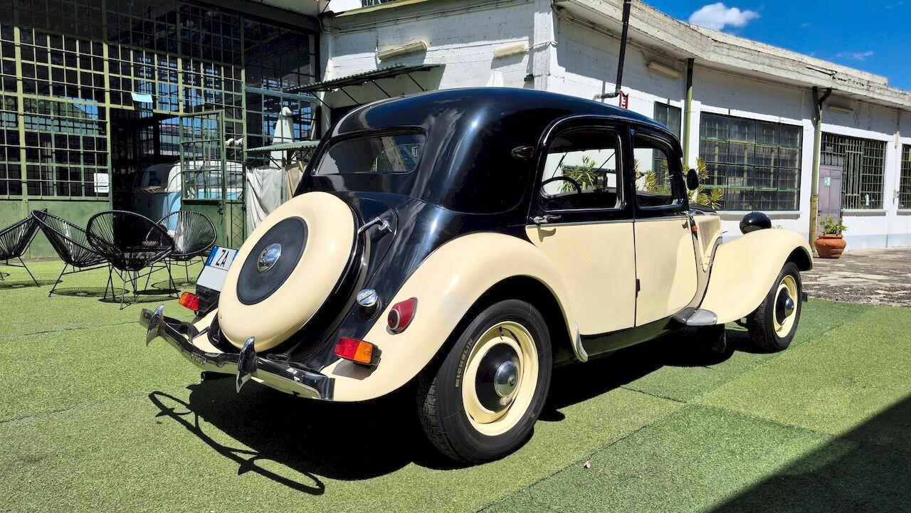 Citroen Traction Avant 11 BL – 1955