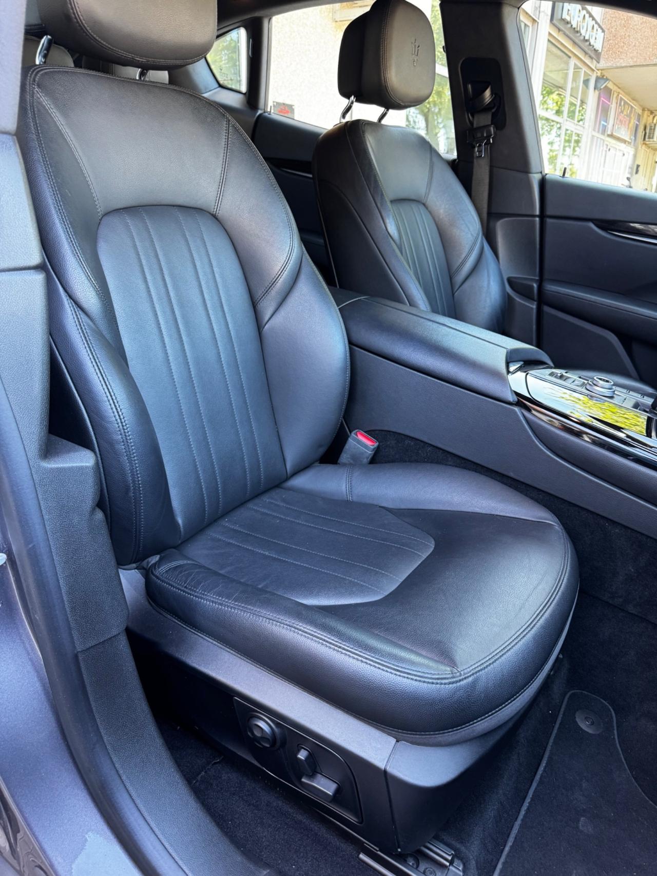 Maserati Levante V6 AWD Gransport