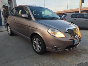 Lancia Ypsilon 1.2 69 CV Argento