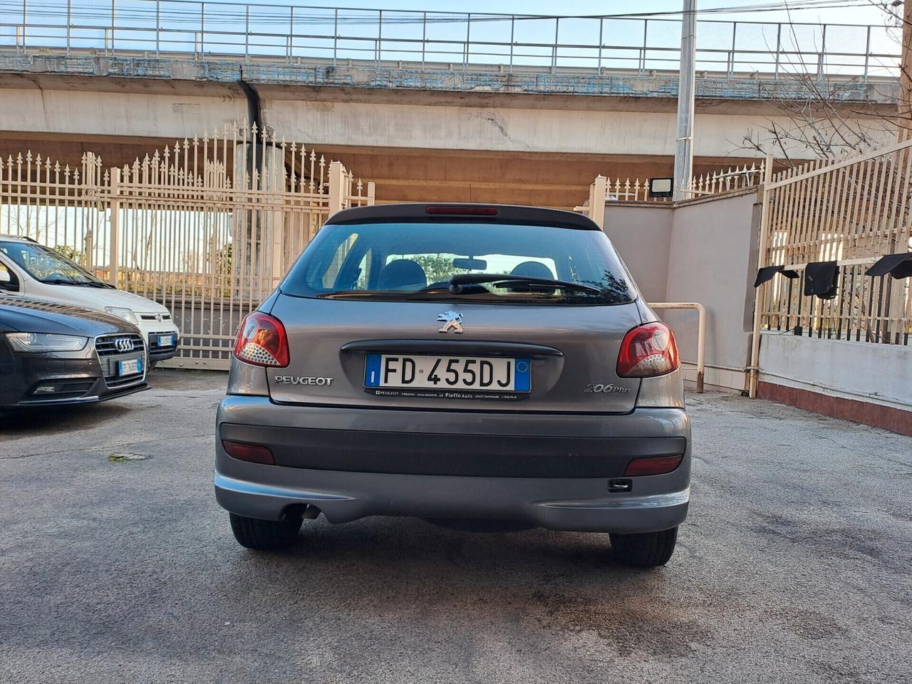 Peugeot 206 Plus 1.1 60CV 5p. Urban GPL