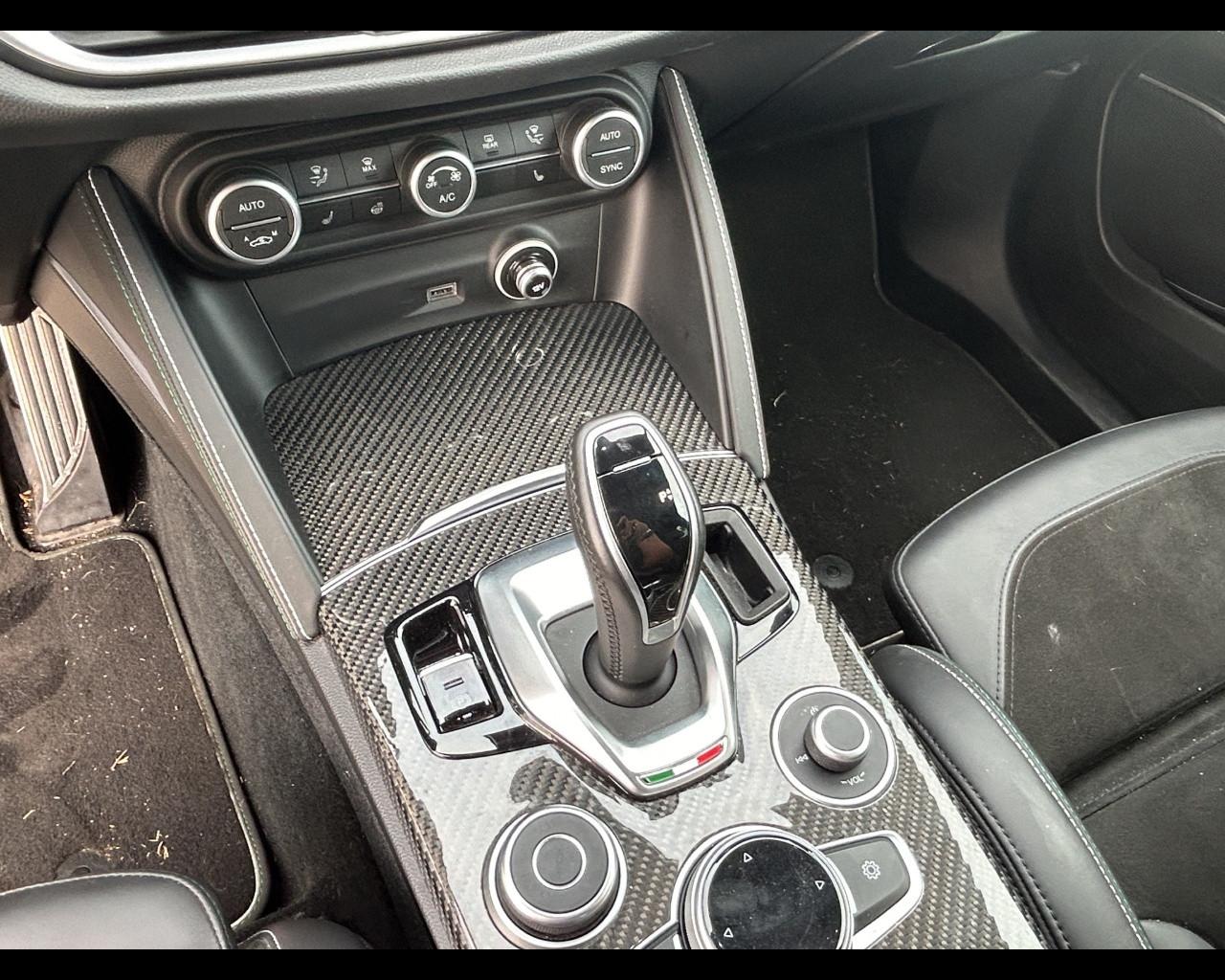 ALFA ROMEO Stelvio - Stelvio 2.9 Bi-Turbo V6 510 CV AT8 Quadrifoglio