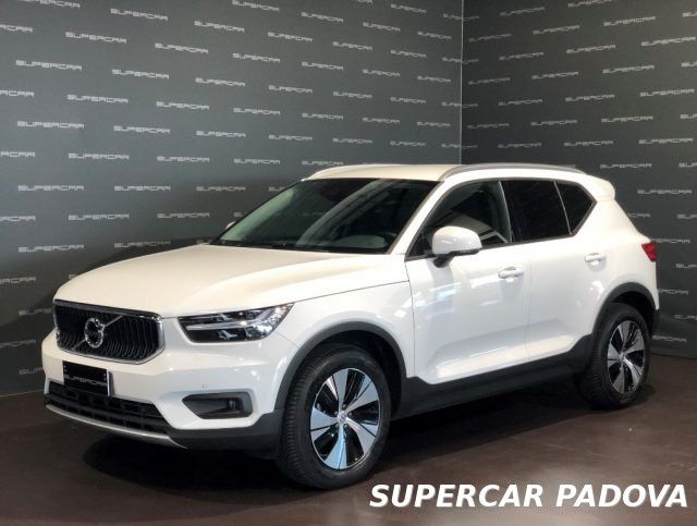 VOLVO XC40 T2 Geartronic Momentum