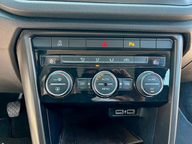 Volkswagen T-Roc 1.6 tdi Style "COCKPIT / TELECAMERA / PDC "