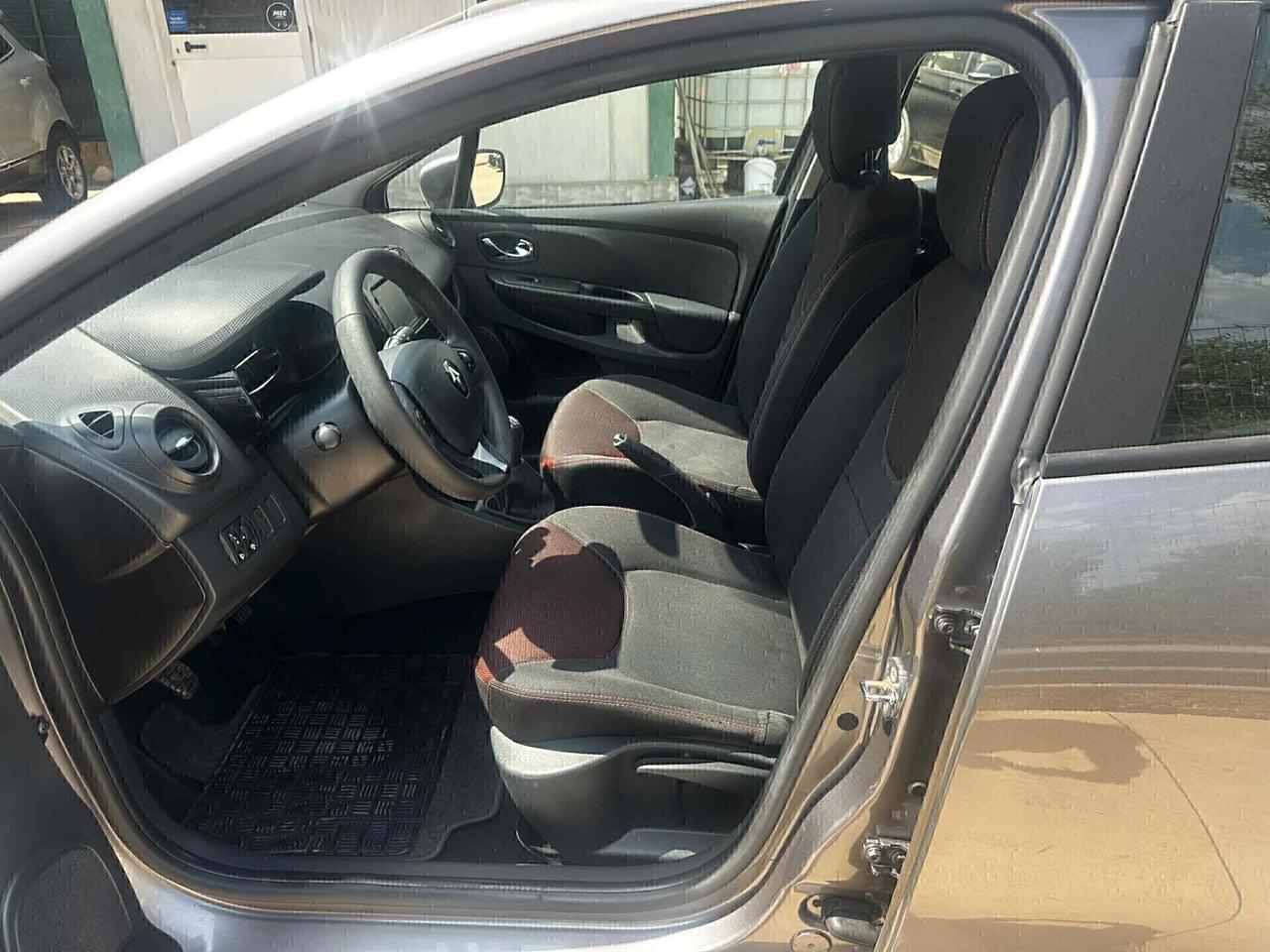 Renault Clio 1.5 dCi diesel 75CV neop ok 2014