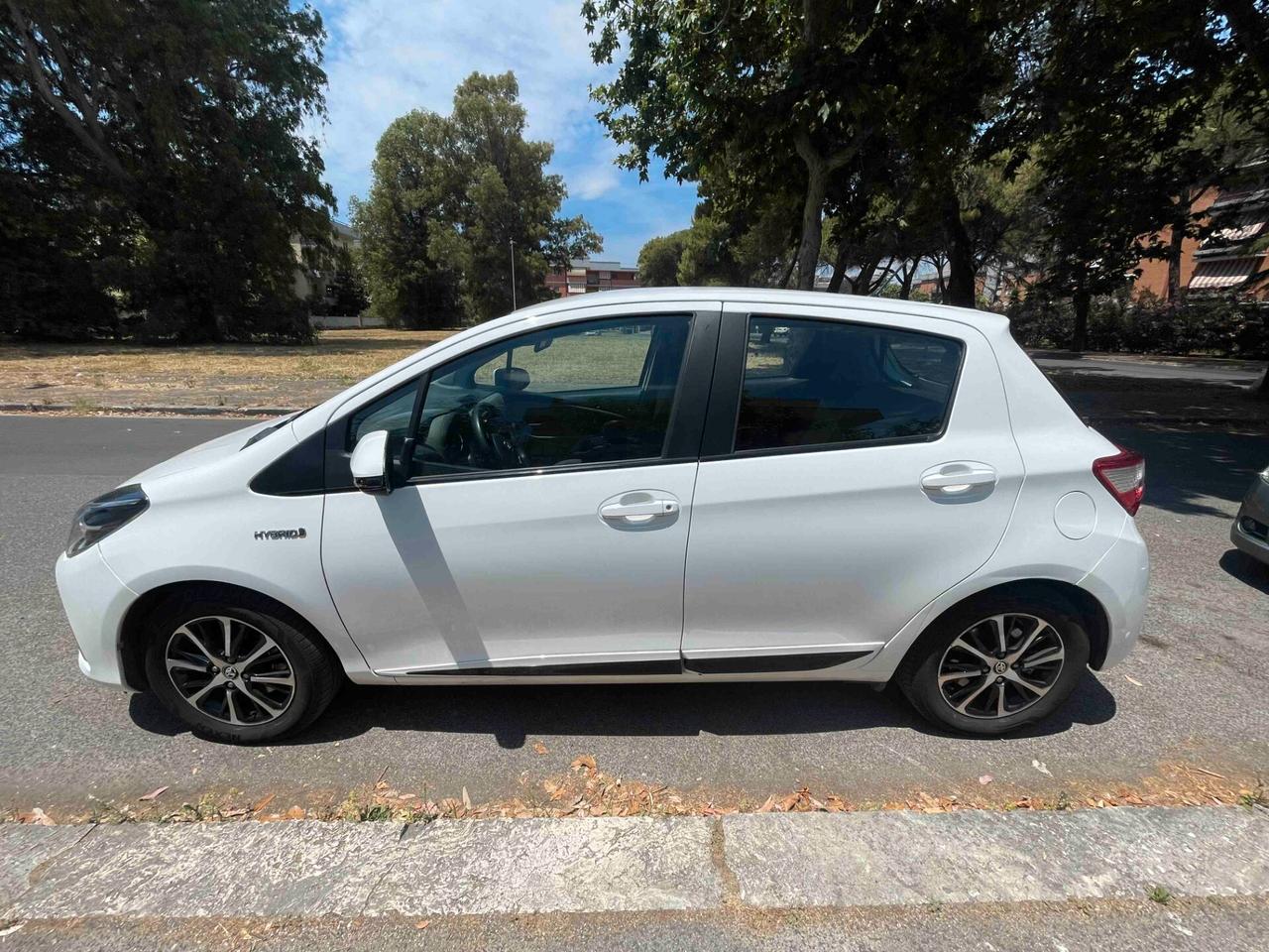 Toyota Yaris 1.5 Hybrid 5 porte Style NEOPATENTATI Cool Lounge my18