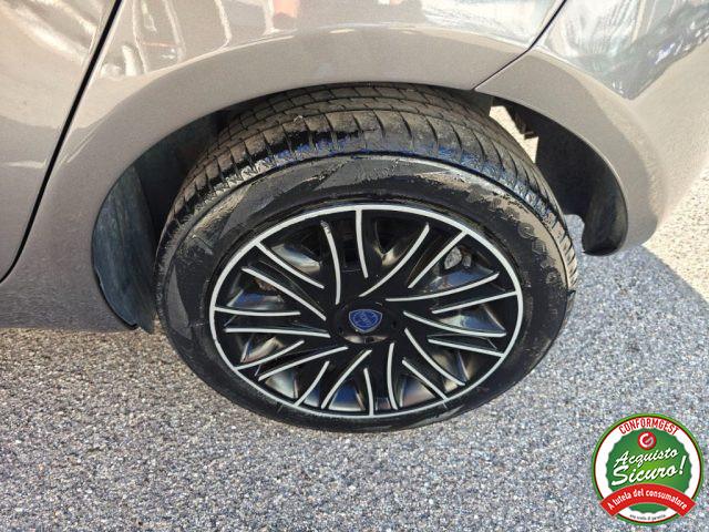LANCIA Ypsilon 1.0 FireFly 5 porte S&S Hybrid Ecochic Gold