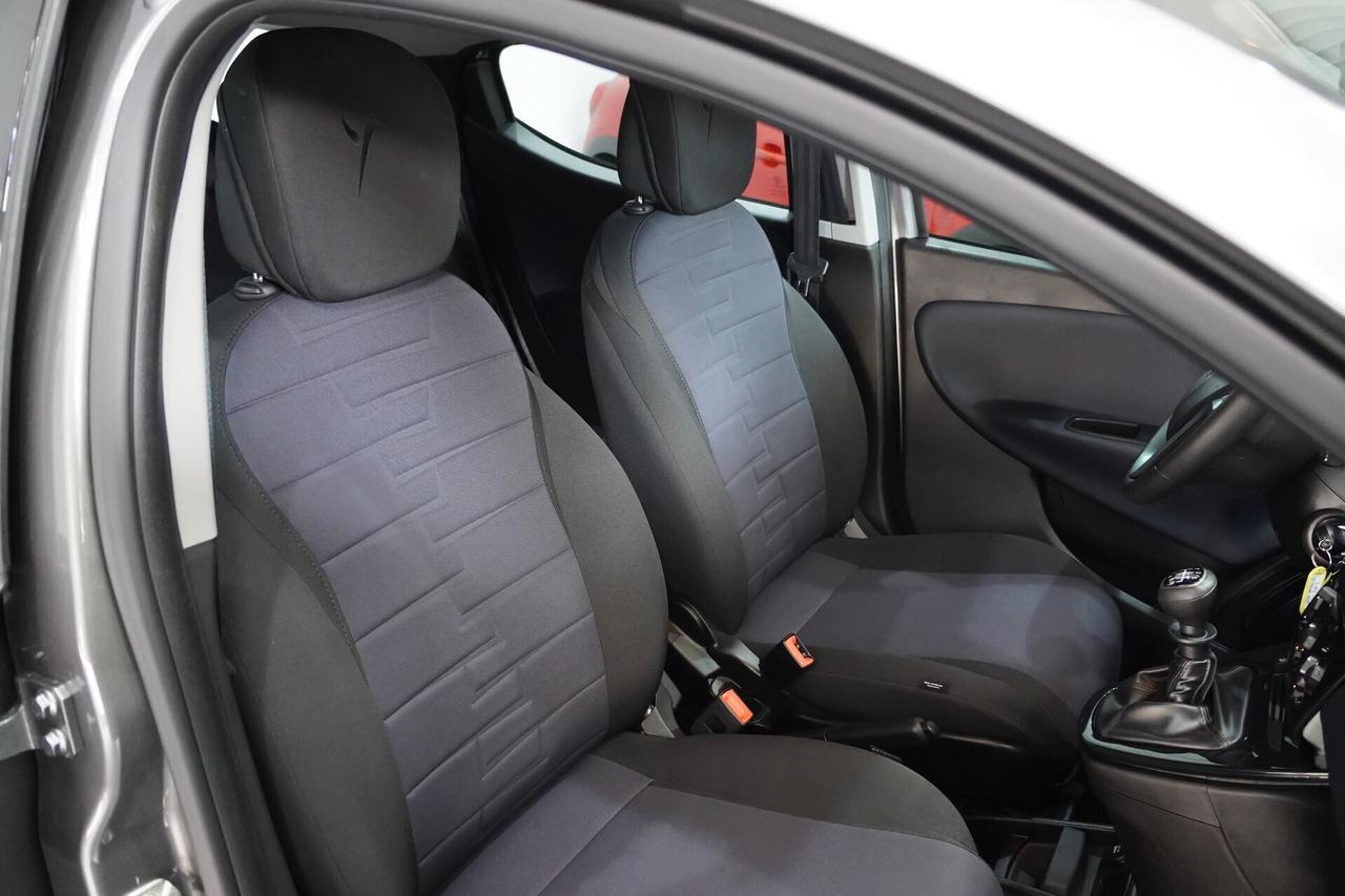 Lancia Ypsilon 1.0 FireFly 5 porte S&S Hybrid Platino