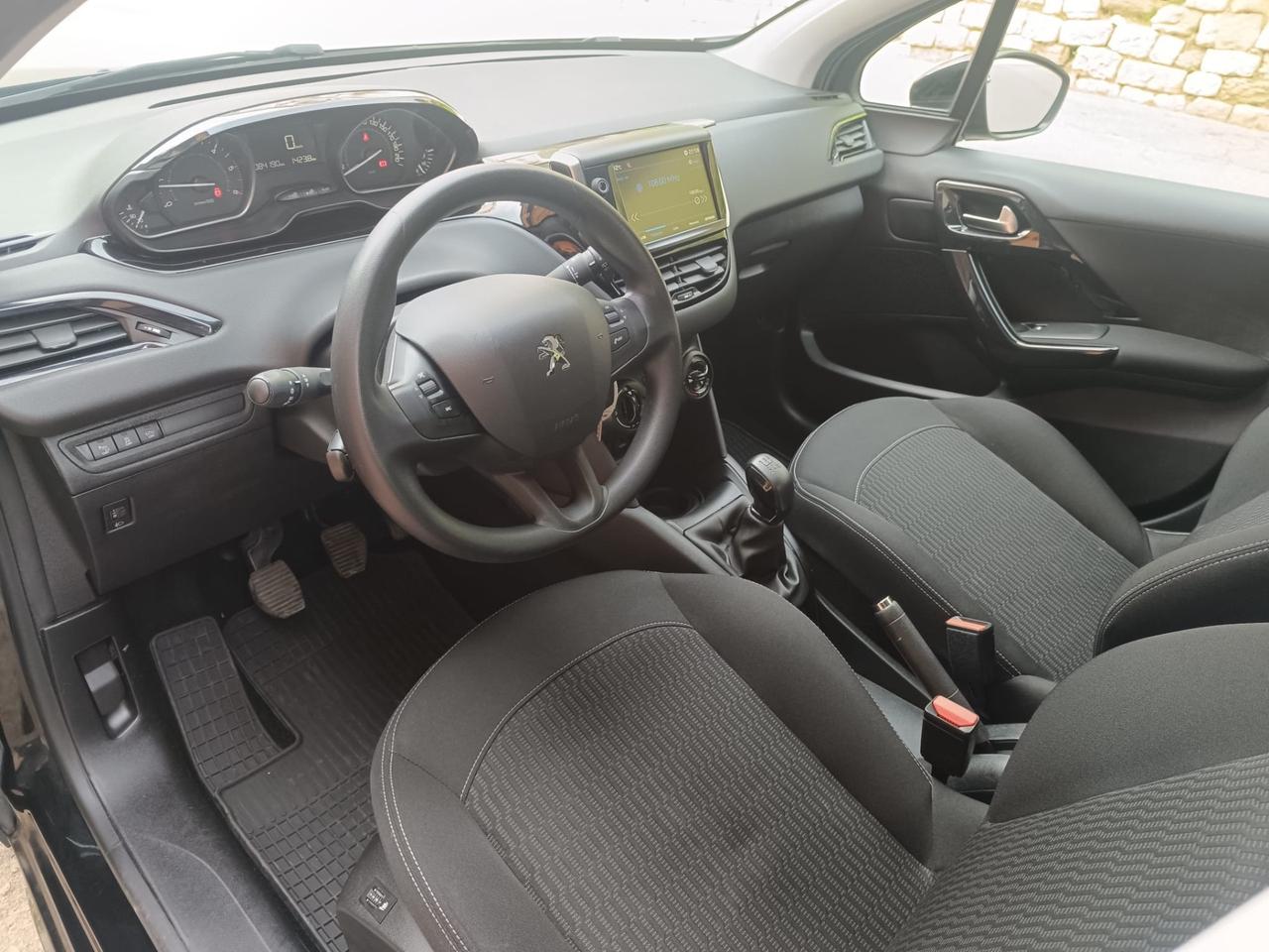 Peugeot 208 BlueHDi 100 5 porte Allure