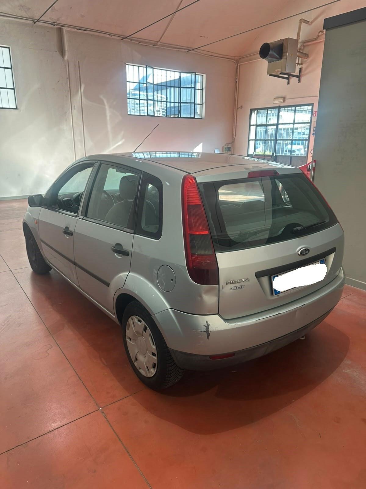 Ford Fiesta 1.2 16V 5p. Ambiente